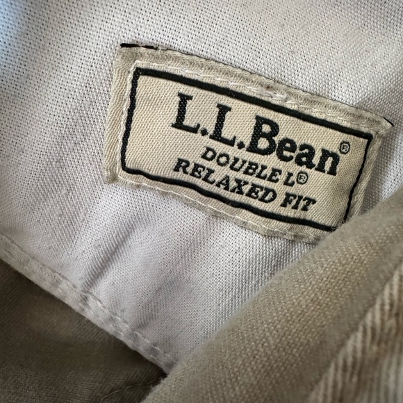 LL Bean Double L Relaxed Fit Khaki Pants Men Size 34X29 EUC - Picture 5 of 5